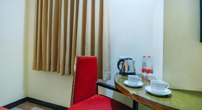 Hotel Marlin Pekalongan Managed By Dafam Extérieur photo