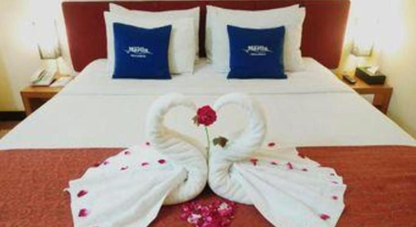 Hotel Marlin Pekalongan Managed By Dafam Extérieur photo