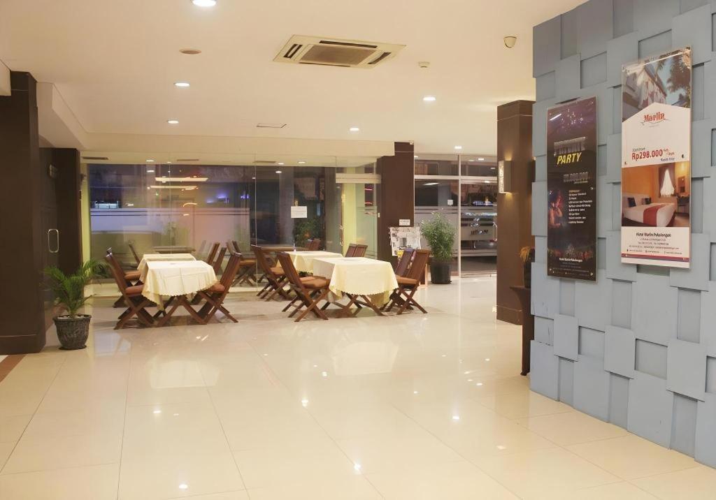 Hotel Marlin Pekalongan Managed By Dafam Extérieur photo